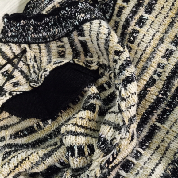 NWOT | House of Harlow 1960 Cropped Sweater - Picture 5 of 6